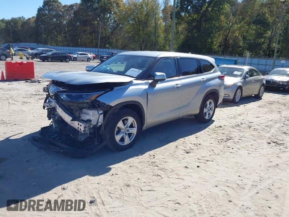 ✅ 2023 Toyota Highlander XLE • VIN: 5TDKDRAHXPS501958 • Лот: 43512678. Опубликован ранее на IAAI с пробегом 41 232 миль. Бесплатный доступ к архиву аукционных продаж из США и подробный отчёт об истории автомобиля на DreamBid. Изображение 2.