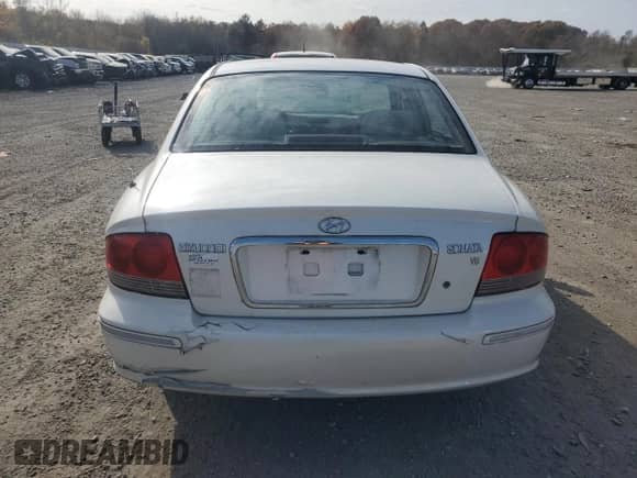 2004 Hyundai Sonata GLS with VIN KMHWF35H34A920659, listed as a Copart auction lot 77813554 with 76,938 mi miles and Clean title. Bid and sale history available at DreamBid. Image 6.