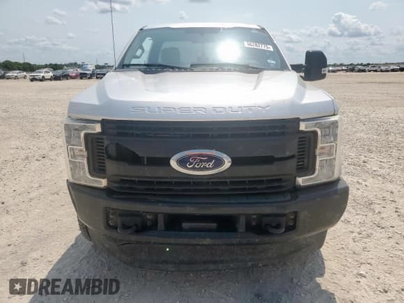 ✅ 2019 Ford F-250 XL • VIN: 1FT7X2B65KEC62013 • Lot: 66282775. Listed on Copart with 100,122 mi. Free auction sales archive from the USA and detailed vehicle history report at DreamBid. Image 5.