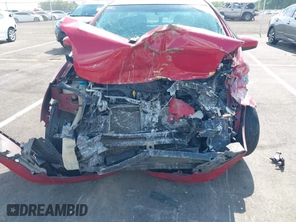 ✅ 2012 Nissan Sentra S • VIN: 3N1AB6AP7CL704851 • Lot: 43137415. Wystawiony na IAAI z przebiegiem Nie podano. Bezpłatny archiwum sprzedaży aukcyjnych z USA i szczegółowy raport historii pojazdu na DreamBid. Zdjęcie 6.