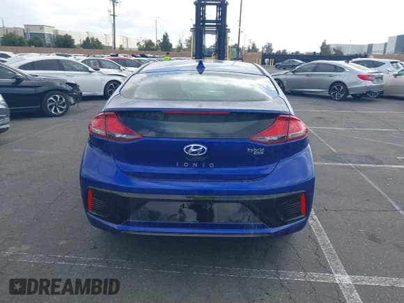✅ 2019 Hyundai Ioniq Blue • VIN: KMHC65LC2KU174111 • Lot: 41347358. Wystawiony na IAAI z przebiegiem Nie podano. Bezpłatny archiwum sprzedaży aukcyjnych z USA i szczegółowy raport historii pojazdu na DreamBid. Zdjęcie 16.