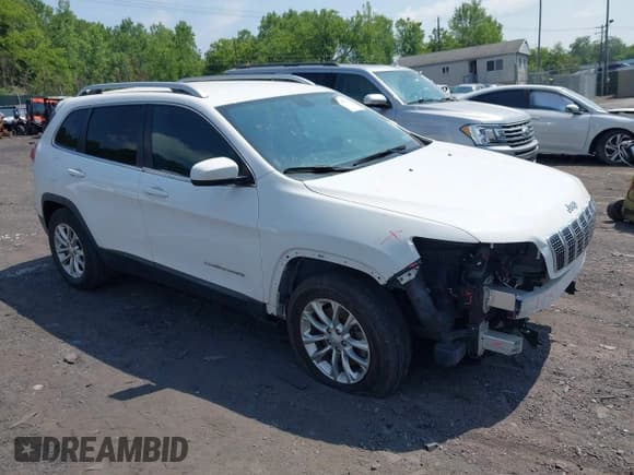 ✅ 2019 Jeep Cherokee Latitude • VIN: 1C4PJMCX9KD189948 • Lot: 42487738. Listed on IAAI with 72,573 mi. Free auction sales archive from the USA and detailed vehicle history report at DreamBid. Image 1.