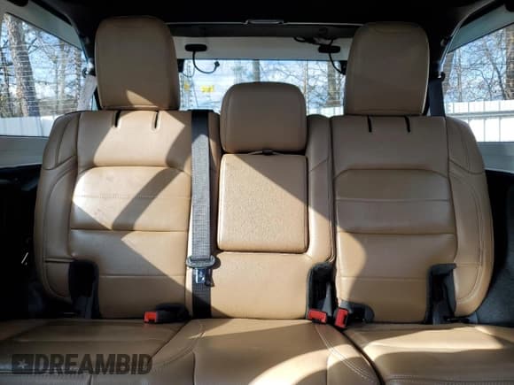 ✅ 2020 Jeep Wrangler Unlimited Sahara Altitude • VIN: 1C4HJXEG2LW252672 • Lot: 44195175. Listed on Copart with 58,555 mi. Free auction sales archive from the USA and detailed vehicle history report at DreamBid. Image 10.