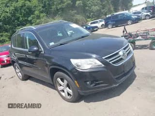 ✅ 2010 Volkswagen Tiguan S • VIN: WVGAV7AX1AW536752 • Lot: 42669304. Listed on IAAI with 113,619 mi. Free auction sales archive from the USA and detailed vehicle history report at DreamBid. Image 1.