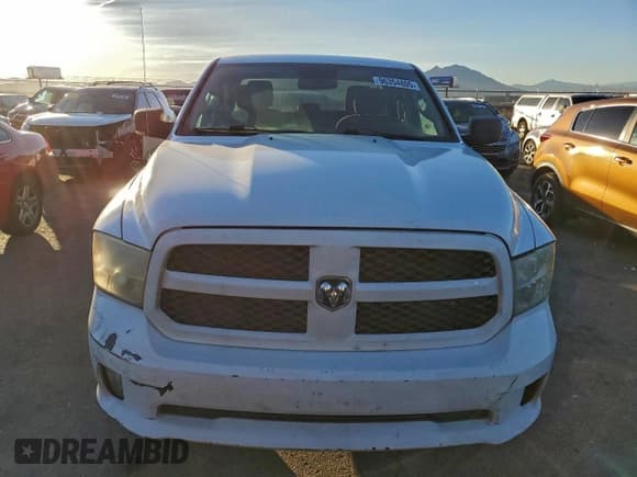 ✅ 2016 Ram 1500 Tradesman • VIN: 1C6RR6FT9GS133315 • Lot: 96354805. Wystawiony na Copart z przebiegiem 226 796 mil. Bezpłatny archiwum sprzedaży aukcyjnych z USA i szczegółowy raport historii pojazdu na DreamBid. Zdjęcie 5.