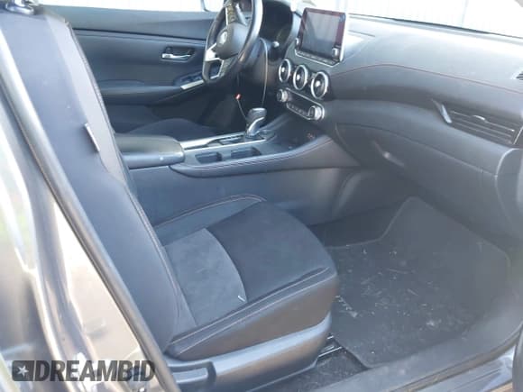 ✅ 2020 Nissan Sentra SR • VIN: 3N1AB8DV5LY285195 • Lot: 43473098. Listed on IAAI with 61,027 mi. Free auction sales archive from the USA and detailed vehicle history report at DreamBid. Image 5.