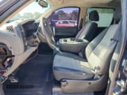 ✅ 2008 GMC Sierra 1500 SL • VIN: 3GTEC13C18G128442 • Lot: 92634175. Wystawiony na Copart z przebiegiem 218 468 mil. Bezpłatny archiwum sprzedaży aukcyjnych z USA i szczegółowy raport historii pojazdu na DreamBid. Zdjęcie 7.