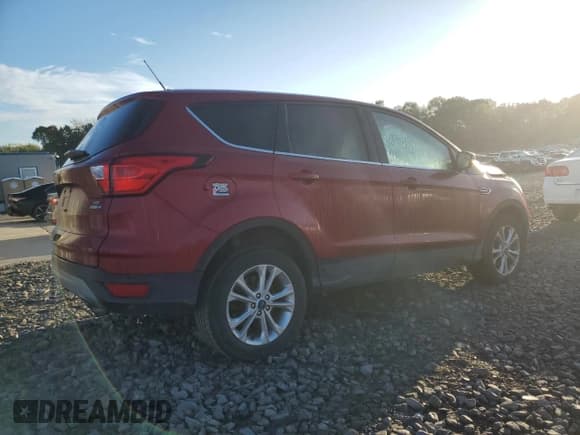 ✅ 2019 Ford Escape SE • VIN: 1FMCU9GD8KUB24569 • Lot: 82341365. Wystawiony na Copart z przebiegiem 123 916 mil. Bezpłatny archiwum sprzedaży aukcyjnych z USA i szczegółowy raport historii pojazdu na DreamBid. Zdjęcie 3.