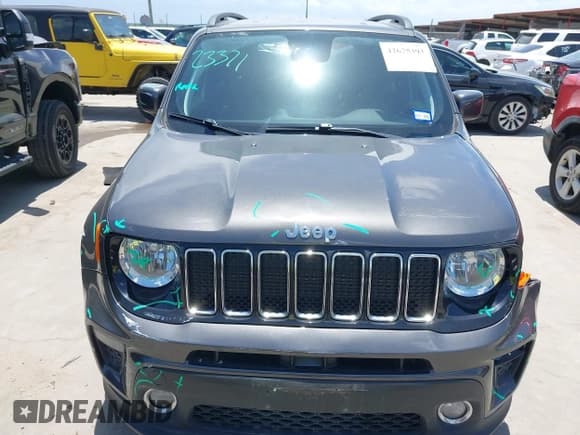 ✅ 2020 Jeep Renegade Latitude • VIN: ZACNJABB0LPL66690 • Lot: 42675393. Wystawiony na IAAI z przebiegiem 61 366 mil. Bezpłatny archiwum sprzedaży aukcyjnych z USA i szczegółowy raport historii pojazdu na DreamBid. Zdjęcie 11.