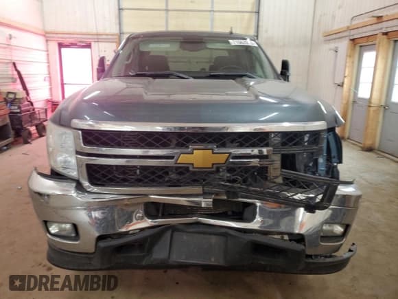 ✅ 2012 Chevrolet Silverado 2500HD LT • VIN: 1GC1KXC8XCF101945 • Lot: 71562095. Wystawiony na Copart z przebiegiem 183 156 mil. Bezpłatny archiwum sprzedaży aukcyjnych z USA i szczegółowy raport historii pojazdu na DreamBid. Zdjęcie 5.