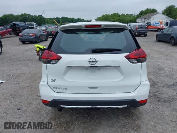 ✅ 2020 Nissan Rogue S • VIN: 5N1AT2MT6LC782363 • Лот: 42480333. Опубликован ранее на IAAI с пробегом 83 600 миль. Бесплатный доступ к архиву аукционных продаж из США и подробный отчёт об истории автомобиля на DreamBid. Изображение 17.