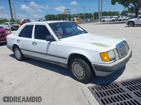 ✅ 1987 Mercedes-Benz 300 D • VIN: WDBEB33D8HA427656 • Lot: 42281340. Listed on IAAI with 78,621 mi. Free auction sales archive from the USA and detailed vehicle history report at DreamBid. Image 1.