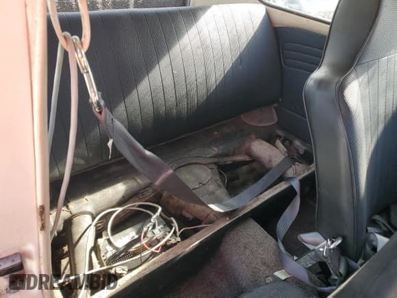 ✅ 1967 Volkswagen Beetle • VIN: 117503840 • Lot: 67987415. Listed on Copart with 96,015 mi. Free auction sales archive from the USA and detailed vehicle history report at DreamBid. Image 10.