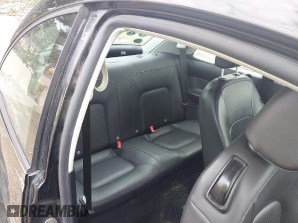 ✅ 2010 Volkswagen Beetle • VIN: 3VWPW3AG6AM021330 • Лот: 42094872. Опубликован ранее на IAAI с пробегом 124 908 миль. Бесплатный доступ к архиву аукционных продаж из США и подробный отчёт об истории автомобиля на DreamBid. Изображение 8.