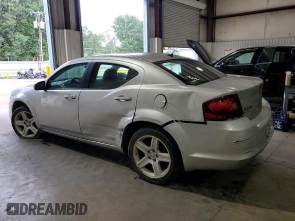 ✅ 2011 Dodge Avenger Mainstreet • VIN: 1B3BD1FB1BN556305 • Лот: 56476884. Опубликован ранее на Copart с пробегом 118 812 миль. Бесплатный доступ к архиву аукционных продаж из США и подробный отчёт об истории автомобиля на DreamBid. Изображение 2.