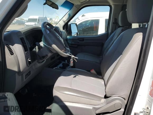 ✅ 2019 Nissan NV 3500 HD SV • VIN: 5BZBF0AA3KN853139 • Lot: 45419355. Wystawiony na Copart z przebiegiem 28 173 mil. Bezpłatny archiwum sprzedaży aukcyjnych z USA i szczegółowy raport historii pojazdu na DreamBid. Zdjęcie 7.