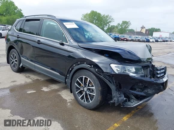 ✅ 2021 Volkswagen Tiguan SE • VIN: 3VV2B7AX9MM045580 • Lot: 42116249. Wystawiony na IAAI z przebiegiem 59 608 mil. Bezpłatny archiwum sprzedaży aukcyjnych z USA i szczegółowy raport historii pojazdu na DreamBid. Zdjęcie 1.