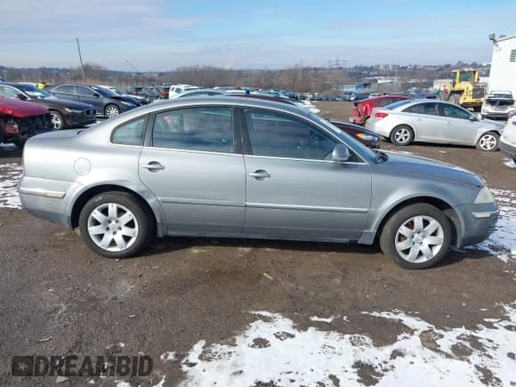 ✅ 2005 Volkswagen Passat GLS • VIN: WVWAD63B25P033847 • Lot: 41346960. Wystawiony na IAAI z przebiegiem 114 966 mil. Bezpłatny archiwum sprzedaży aukcyjnych z USA i szczegółowy raport historii pojazdu na DreamBid. Zdjęcie 13.