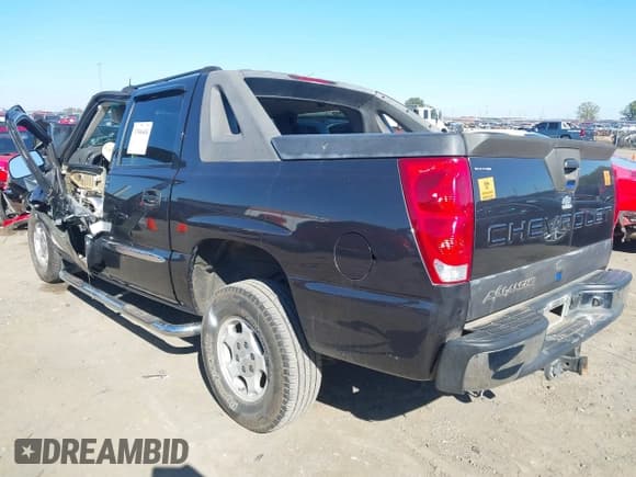 ✅ 2005 Chevrolet Avalanche Z66 • VIN: 3GNEC12Z35G105043 • Lot: 37948404. Listed on IAAI with Not provided. Free auction sales archive from the USA and detailed vehicle history report at DreamBid. Image 3.