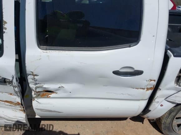 ✅ 2013 Toyota Tacoma • VIN: 5TFJX4CN5DX030249 • Лот: 41810560. Опубликован ранее на IAAI с пробегом 177 680 миль. Бесплатный доступ к архиву аукционных продаж из США и подробный отчёт об истории автомобиля на DreamBid. Изображение 20.