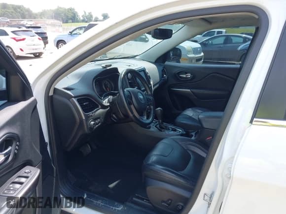 ✅ 2021 Jeep Cherokee Limited • VIN: 1C4PJMDN3MD114680 • Лот: 42491880. Опубликован ранее на IAAI с пробегом 49 876 миль. Бесплатный доступ к архиву аукционных продаж из США и подробный отчёт об истории автомобиля на DreamBid. Изображение 5.