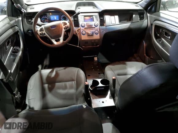 ✅ 2016 Ford Police Interceptor • VIN: 1FAHP2L82GG154616 • Lot: 56463975. Wystawiony na Copart z przebiegiem 145 324 mil. Bezpłatny archiwum sprzedaży aukcyjnych z USA i szczegółowy raport historii pojazdu na DreamBid. Zdjęcie 8.