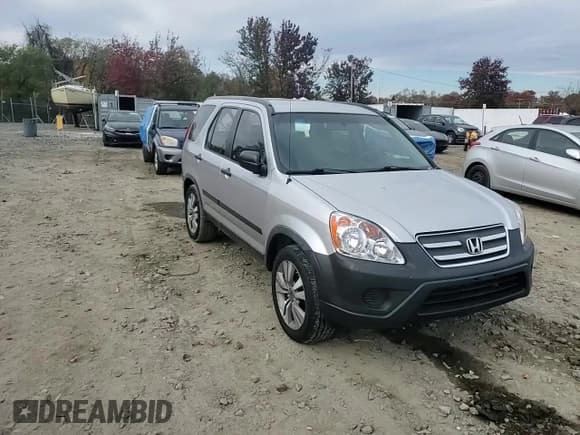 ✅ 2005 Honda CR-V LX • VIN: JHLRD78585C027881 • Lot: 91532335. Wystawiony na Copart z przebiegiem 208 352 mil. Bezpłatny archiwum sprzedaży aukcyjnych z USA i szczegółowy raport historii pojazdu na DreamBid. Zdjęcie 14.