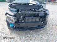 ✅ 2025 Hyundai Venue SEL • VIN: KMHRC8A37SU355454 • Lot: 41710423. Listed on IAAI with 4,322 mi. Free auction sales archive from the USA and detailed vehicle history report at DreamBid. Image 6.