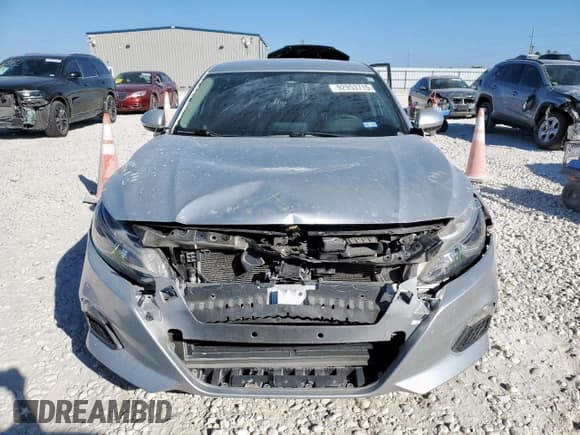 ✅ 2019 Nissan Altima S • VIN: 1N4BL4BV0KC251737 • Lot: 92953715. Listed on Copart with 107,456 mi. Free auction sales archive from the USA and detailed vehicle history report at DreamBid. Image 5.