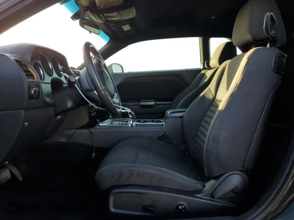 ✅ 2013 Dodge Challenger Rallye Redline • VIN: 2C3CDYAG2DH695793 • Lot: 84931304. Wystawiony na Copart z przebiegiem 242 581 mil. Bezpłatny archiwum sprzedaży aukcyjnych z USA i szczegółowy raport historii pojazdu na DreamBid. Zdjęcie 7.