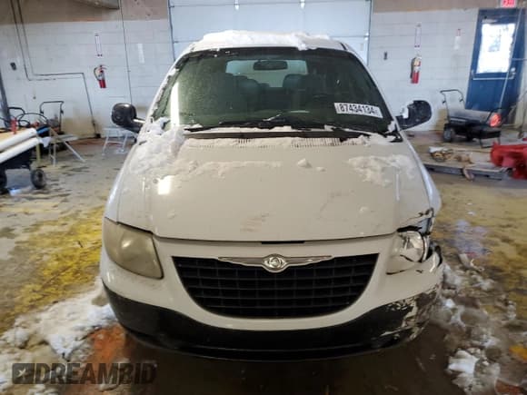 ✅ 2001 Chrysler Voyager • VIN: 1C4GJ25331B123355 • Lot: 87434134. Listed on Copart with 187,860 mi. Free auction sales archive from the USA and detailed vehicle history report at DreamBid. Image 5.