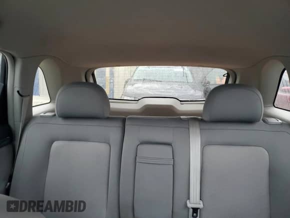 2008 Saturn VUE XE z VIN 3GSDL43N28S571442, wystawiony jako Copart lot #83250684 z przebiegiem 187 383 mil mil oraz Czysty tytuł • Clean title. Historia ofert i sprzedaży dostępna na DreamBid. Obrazek 10.