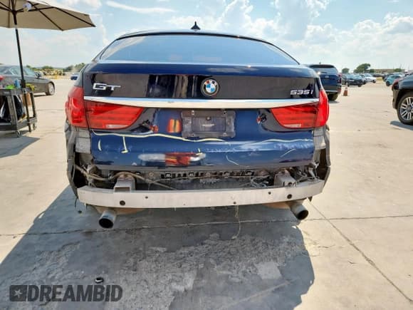 ✅ 2011 BMW 5 Series 535i Gran Turismo xDrive • VIN: WBASP2C55BC338287 • Lot: 81057535. Wystawiony na Copart z przebiegiem 126 818 mil. Bezpłatny archiwum sprzedaży aukcyjnych z USA i szczegółowy raport historii pojazdu na DreamBid. Zdjęcie 6.