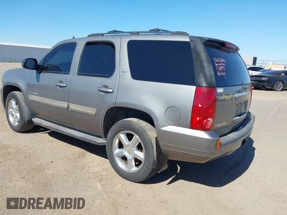 ✅ 2007 GMC Yukon SLE • VIN: 1GKFK13037R172099 • Лот: 42517971. Опубликован ранее на IAAI с пробегом 206 472 миль. Бесплатный доступ к архиву аукционных продаж из США и подробный отчёт об истории автомобиля на DreamBid. Изображение 3.