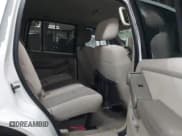 ✅ 2006 Ford Explorer XLS • VIN: 1FMEU72E36UB64271 • Lot: 43118696. Wystawiony na IAAI z przebiegiem 208 104 mil. Bezpłatny archiwum sprzedaży aukcyjnych z USA i szczegółowy raport historii pojazdu na DreamBid. Zdjęcie 8.