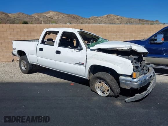✅ 2005 Chevrolet Silverado 2500HD LS • VIN: 1GCHK23295F850770 • Lot: 43464367. Wystawiony na IAAI z przebiegiem Nie podano. Bezpłatny archiwum sprzedaży aukcyjnych z USA i szczegółowy raport historii pojazdu na DreamBid. Zdjęcie 1.