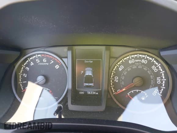 ✅ 2021 Toyota Tacoma SR • VIN: 3TYAX5GN2MT021678 • Lot: 43138416. Wystawiony na IAAI z przebiegiem 56 334 mil. Bezpłatny archiwum sprzedaży aukcyjnych z USA i szczegółowy raport historii pojazdu na DreamBid. Zdjęcie 7.