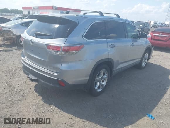 ✅ 2015 Toyota Highlander Limited • VIN: 5TDDKRFH6FS141674 • Лот: 42938456. Опубликован ранее на IAAI с пробегом 92 924 миль. Бесплатный доступ к архиву аукционных продаж из США и подробный отчёт об истории автомобиля на DreamBid. Изображение 4.