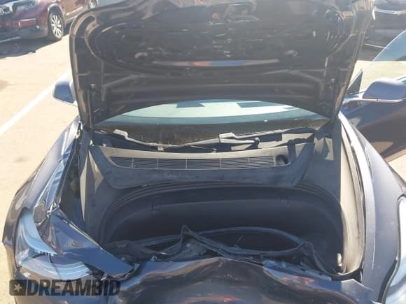 ✅ 2019 Tesla Model 3 Long Range • VIN: 5YJ3E1EB7KF386323 • Lot: 43551628. Wystawiony na IAAI z przebiegiem 103 673 mil. Bezpłatny archiwum sprzedaży aukcyjnych z USA i szczegółowy raport historii pojazdu na DreamBid. Zdjęcie 10.