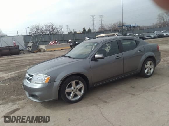 ✅ 2013 Dodge Avenger SXT • VIN: 1C3CDZCG0DN548169 • Lot: 41063345. Wystawiony na IAAI z przebiegiem 126 214 mil. Bezpłatny archiwum sprzedaży aukcyjnych z USA i szczegółowy raport historii pojazdu na DreamBid. Zdjęcie 2.