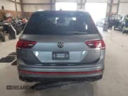 ✅ 2024 Volkswagen Tiguan SE R-Line Black • VIN: 3VV8B7AX9RM124104 • Lot: 42723148. Wystawiony na IAAI z przebiegiem 11 933 mil. Bezpłatny archiwum sprzedaży aukcyjnych z USA i szczegółowy raport historii pojazdu na DreamBid. Zdjęcie 17.