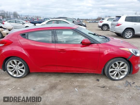 ✅ 2012 Hyundai Veloster w/Gray Int • VIN: KMHTC6AD9CU052342 • Lot: 42072428. Wystawiony na IAAI z przebiegiem 103 338 mil. Bezpłatny archiwum sprzedaży aukcyjnych z USA i szczegółowy raport historii pojazdu na DreamBid. Zdjęcie 13.