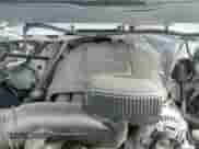 2017 Chevrolet Silverado 2500HD Work Truck z VIN 1GC2KUEG0HZ371764, wystawiony jako IAAI lot #43099863 z przebiegiem 137 667 mil mil oraz . Historia ofert i sprzedaży dostępna na DreamBid. Obrazek 19.