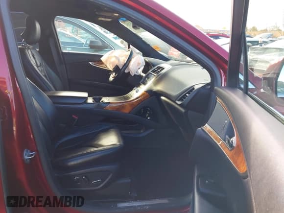 ✅ 2016 Lincoln MKX Select • VIN: 2LMTJ8KP0GBL66939 • Лот: 43597554. Опубликован ранее на IAAI с пробегом 88 052 миль. Бесплатный доступ к архиву аукционных продаж из США и подробный отчёт об истории автомобиля на DreamBid. Изображение 5.