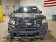 ✅ 2017 Ford Explorer XLT • VIN: 1FM5K8DH2HGC82221 • Lot: 95272105. Wystawiony na Copart z przebiegiem 133 748 mil. Bezpłatny archiwum sprzedaży aukcyjnych z USA i szczegółowy raport historii pojazdu na DreamBid. Zdjęcie 5.