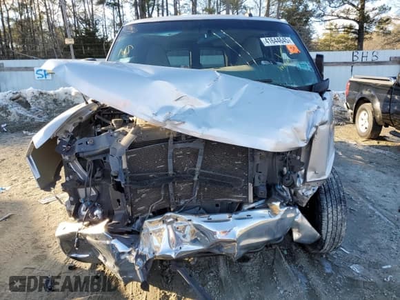 ✅ 2018 GMC Savana • VIN: 1GJW7FFG0J1188598 • Лот: 41644645. Опубликован ранее на Copart с пробегом Не указан. Бесплатный доступ к архиву аукционных продаж из США и подробный отчёт об истории автомобиля на DreamBid. Изображение 5.