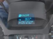 ✅ 2019 Ford Transit • VIN: 1FTYR2CM8KKB76756 • Lot: 42015010. Wystawiony na IAAI z przebiegiem 97 250 mil. Bezpłatny archiwum sprzedaży aukcyjnych z USA i szczegółowy raport historii pojazdu na DreamBid. Zdjęcie 16.