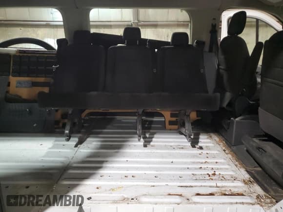 ✅ 2017 Ford Transit XL • VIN: 1FMZK1ZM8HKA01860 • Лот: 50550125. Опубликован ранее на Copart с пробегом 85 985 миль. Бесплатный доступ к архиву аукционных продаж из США и подробный отчёт об истории автомобиля на DreamBid. Изображение 11.