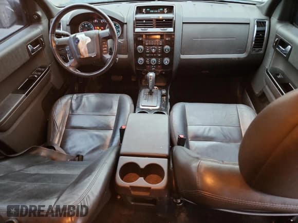 ✅ 2012 Ford Escape Limited • VIN: 1FMCU0E77CKC64456 • Lot: 81757585. Wystawiony na Copart z przebiegiem 201 415 mil. Bezpłatny archiwum sprzedaży aukcyjnych z USA i szczegółowy raport historii pojazdu na DreamBid. Zdjęcie 8.