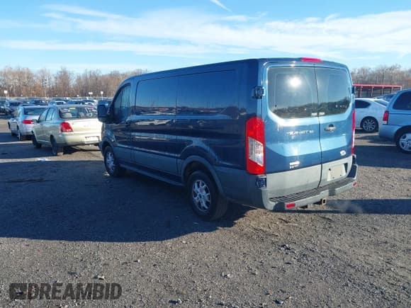 ✅ 2015 Ford Transit Cargo • VIN: 1FTNE1YG6FKA31961 • Lot: 43626171. Wystawiony na IAAI z przebiegiem 140 445 mil. Bezpłatny archiwum sprzedaży aukcyjnych z USA i szczegółowy raport historii pojazdu na DreamBid. Zdjęcie 3.